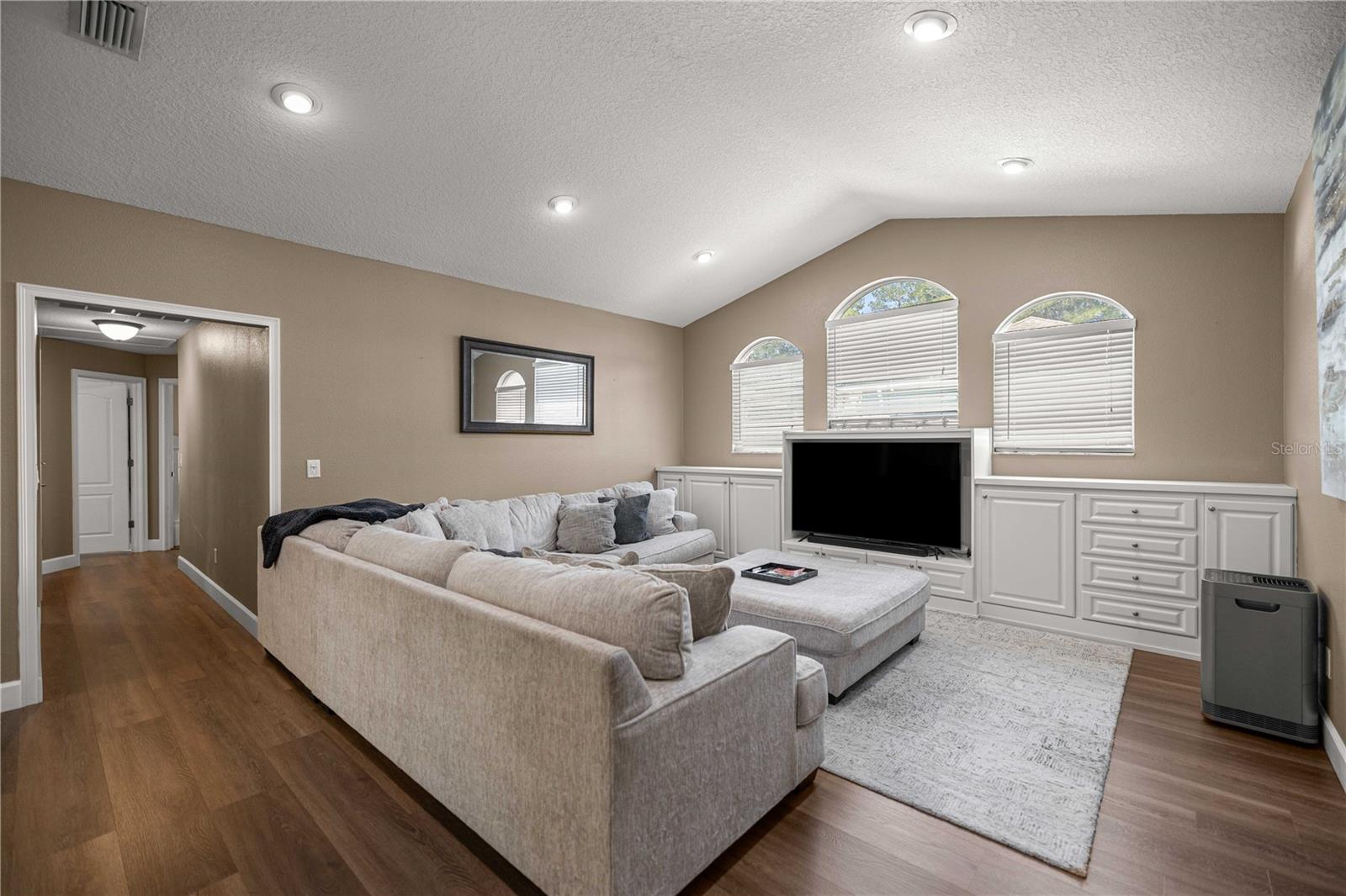 Image 13 of 46 For 5078 107th Loop