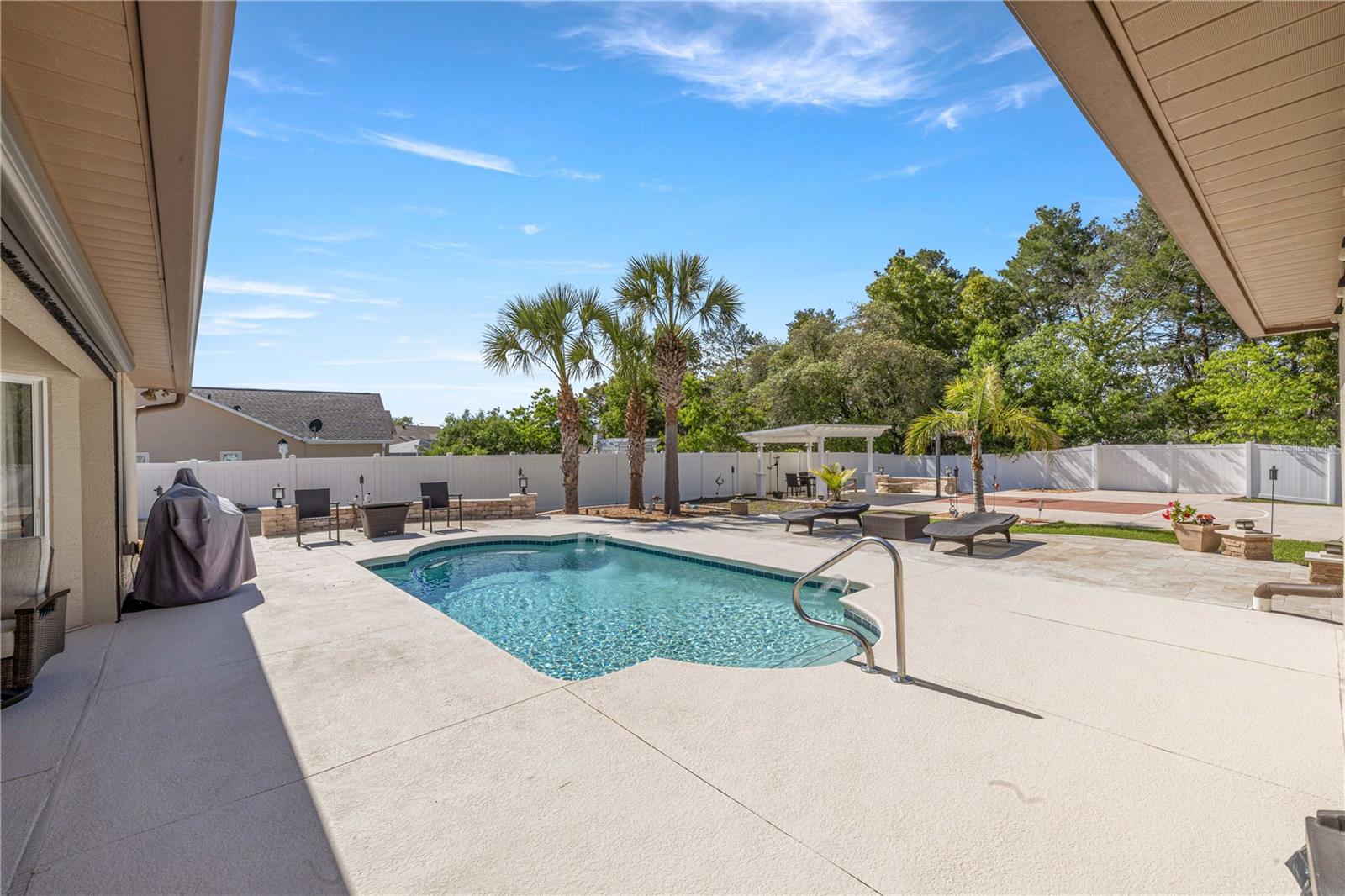 Image 31 of 46 For 5078 107th Loop