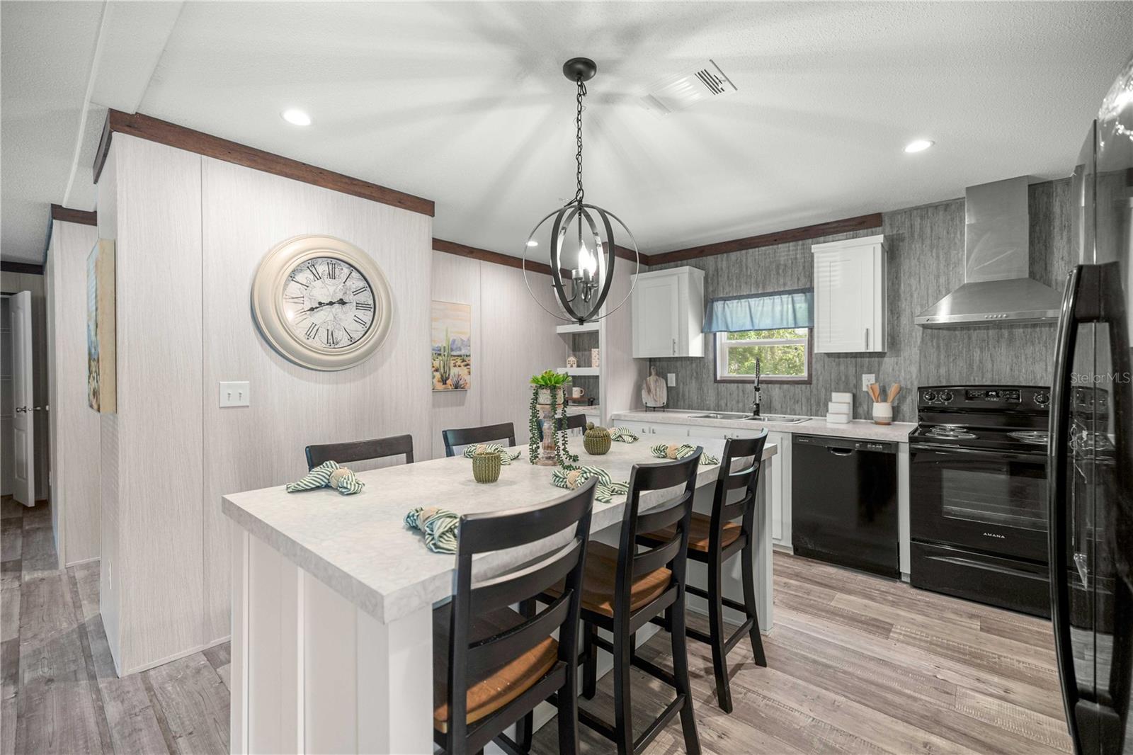 Image 10 of 30 For 17360 65th Street