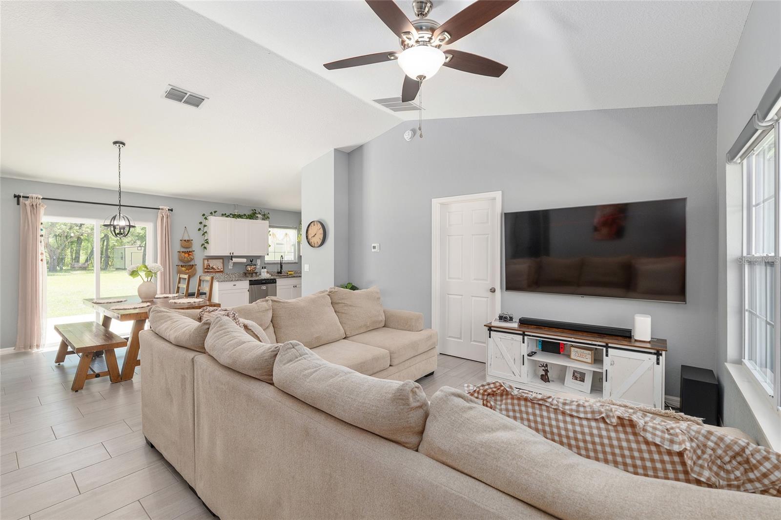 Image 5 of 88 For 20264 69th Place