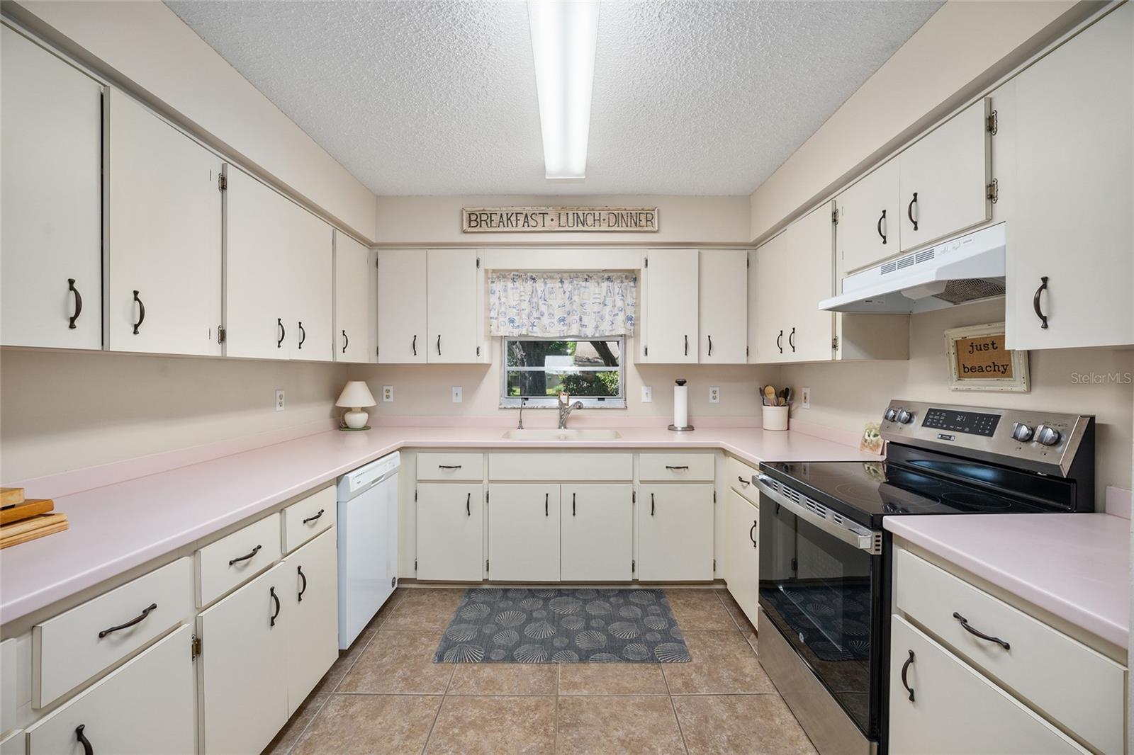 Image 13 of 34 For 8762 91st Street D