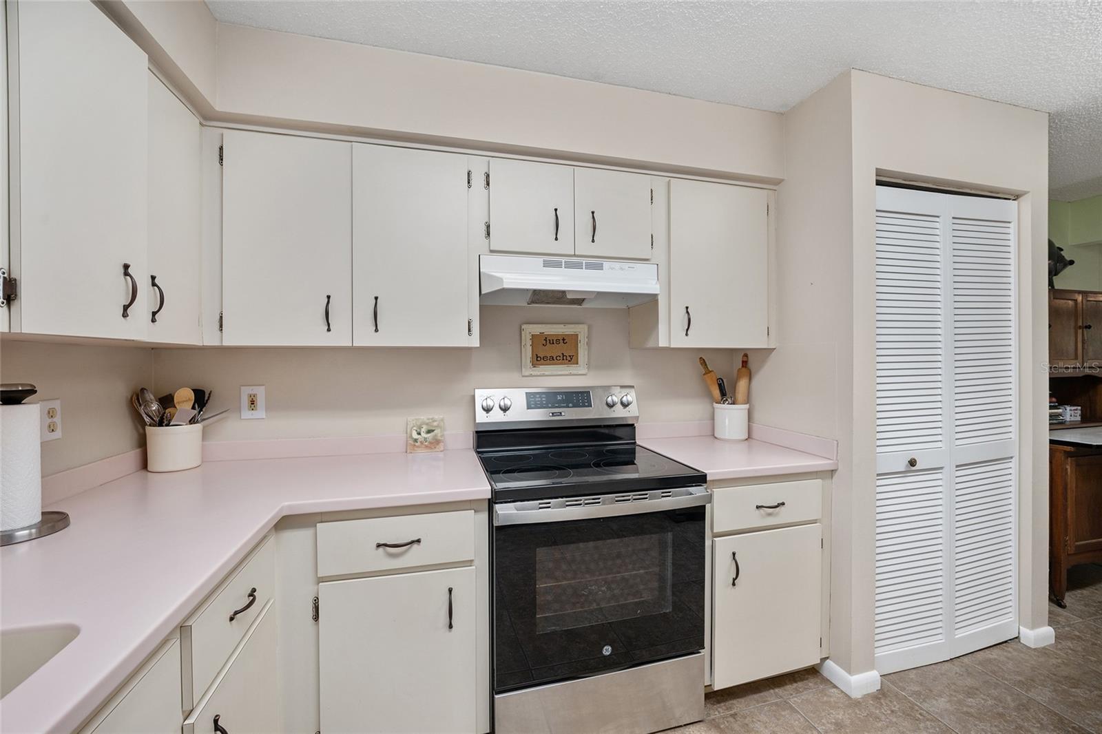 Image 14 of 34 For 8762 91st Street D