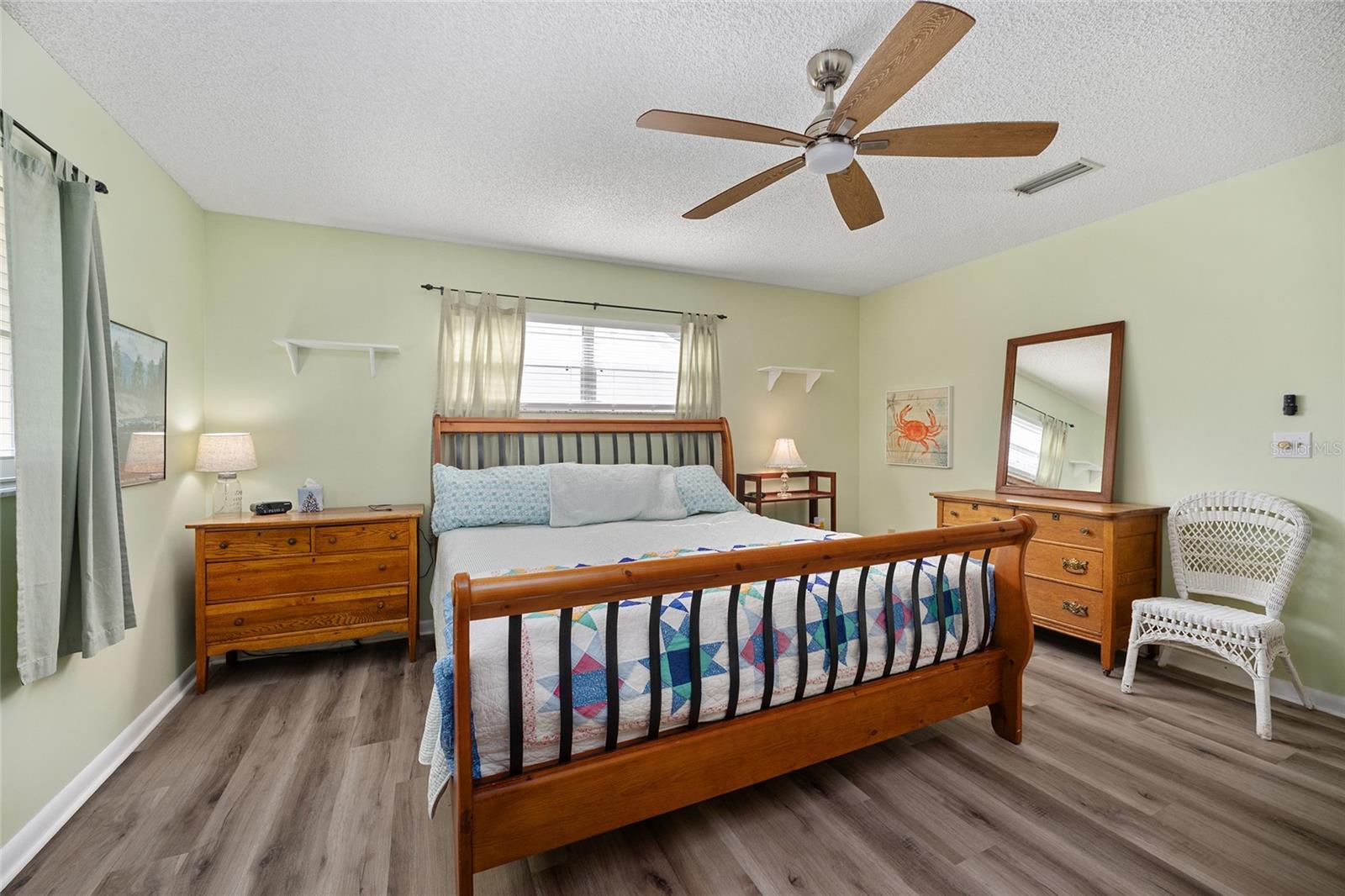 Image 18 of 34 For 8762 91st Street D