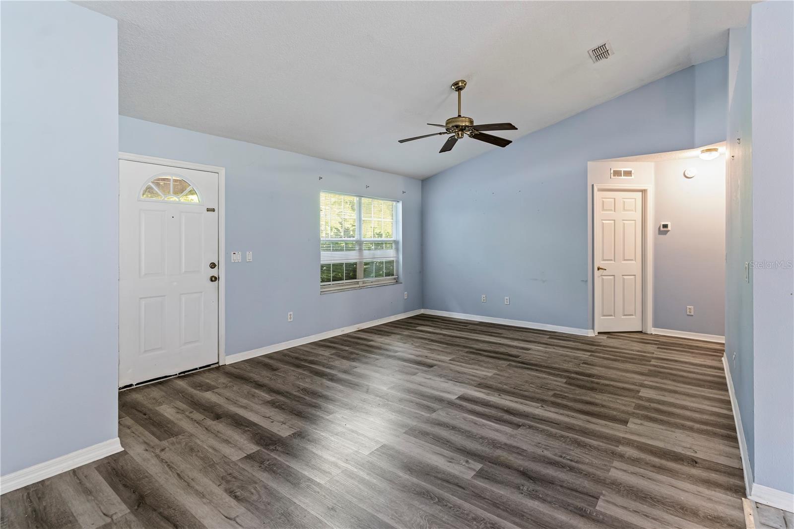 Image 5 of 20 For 5542 60th Terrace