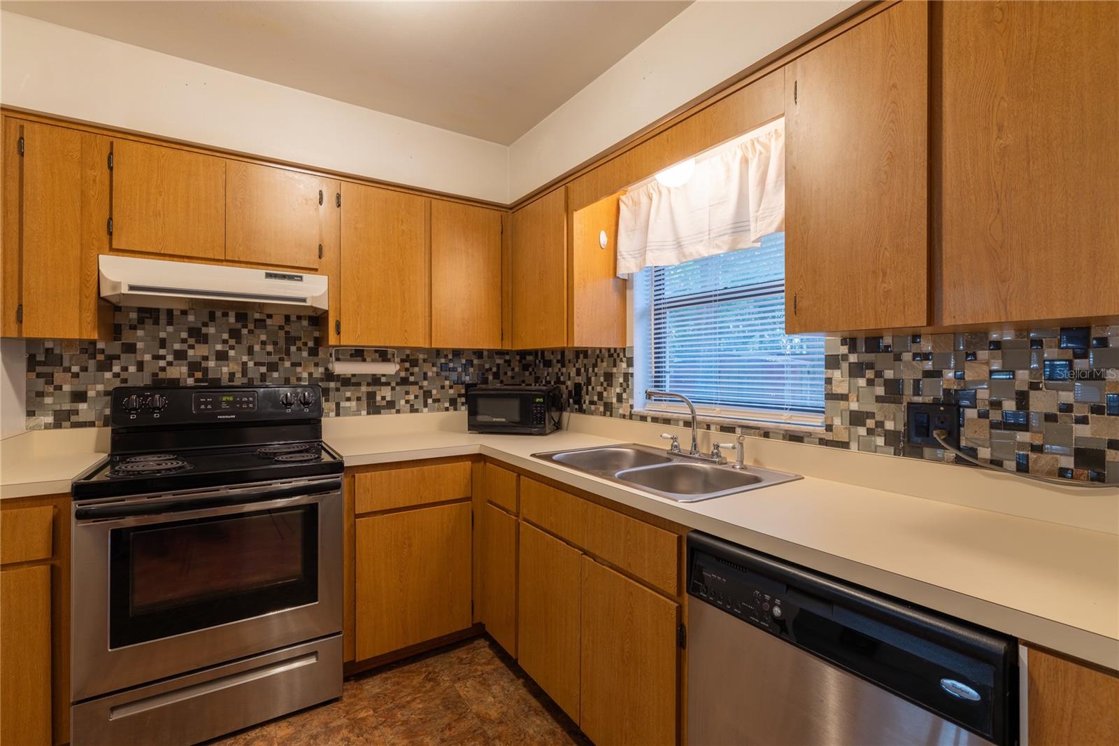 Image 19 of 61 For 2731 165th Terrace