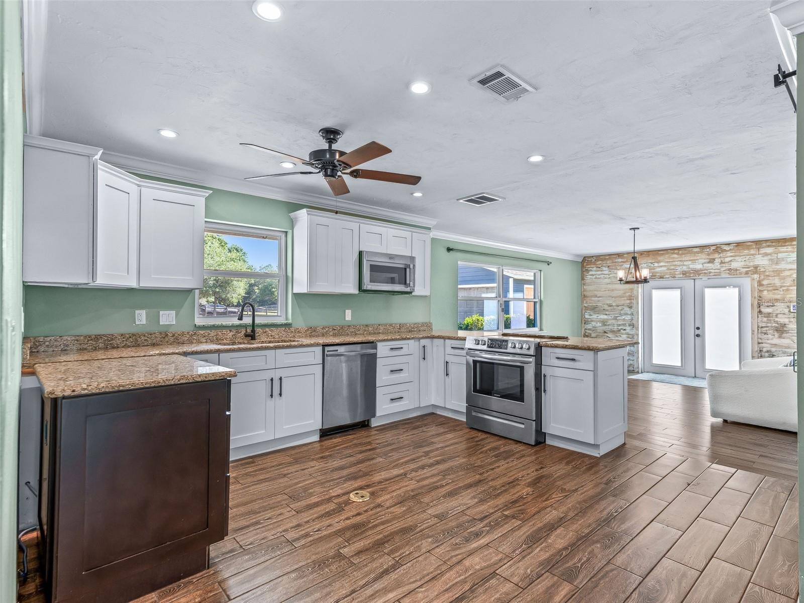 Image 13 of 35 For 2405 157th Lane Road