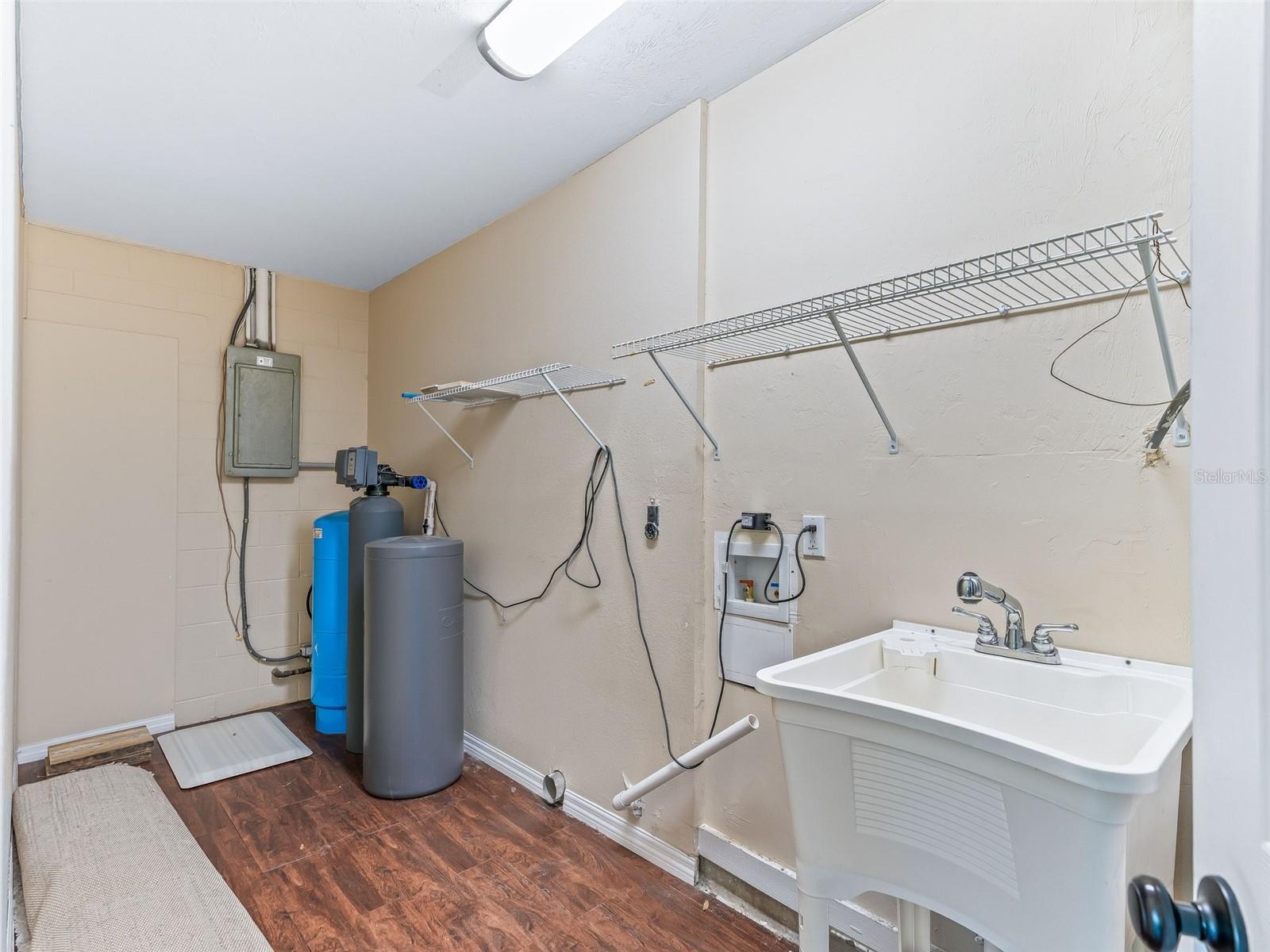 Image 26 of 35 For 2405 157th Lane Road