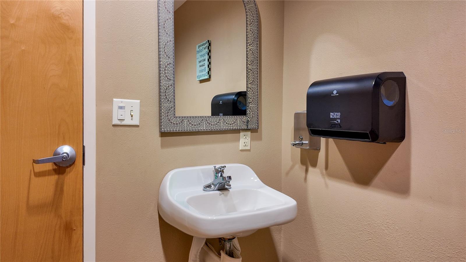 Image 52 of 86 For 3235 34th Street 102