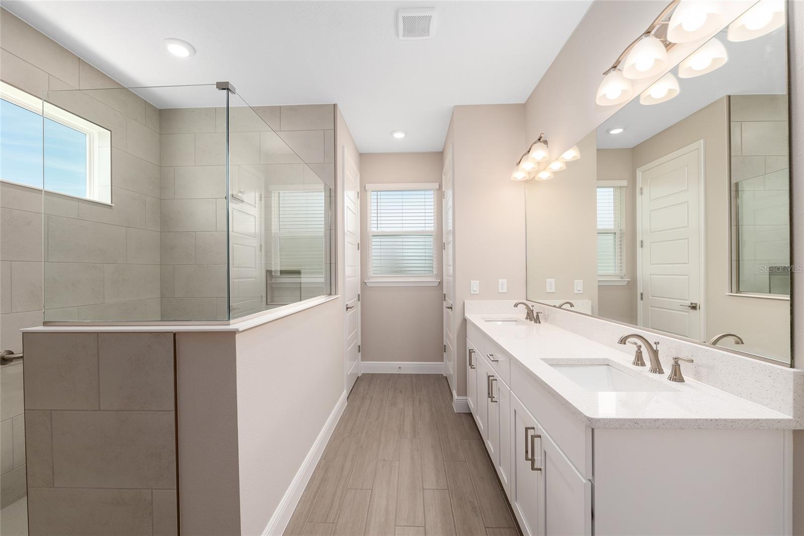 Image 34 of 61 For 8528 101st Avenue