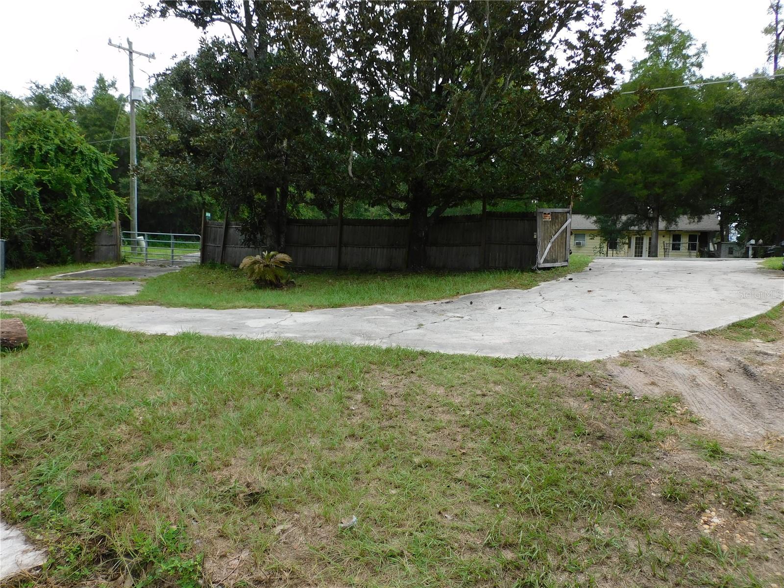 Image 24 of 36 For 16900 Fort King Street