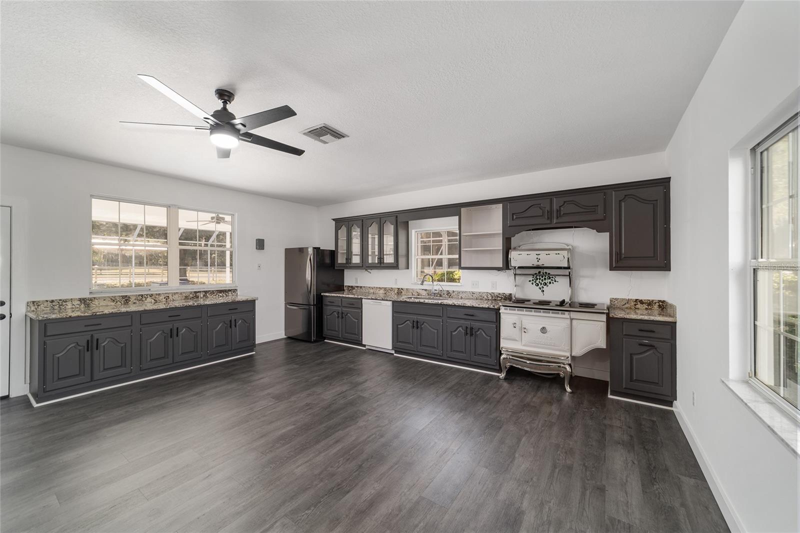 Image 38 of 65 For 22620 Highway 441 N