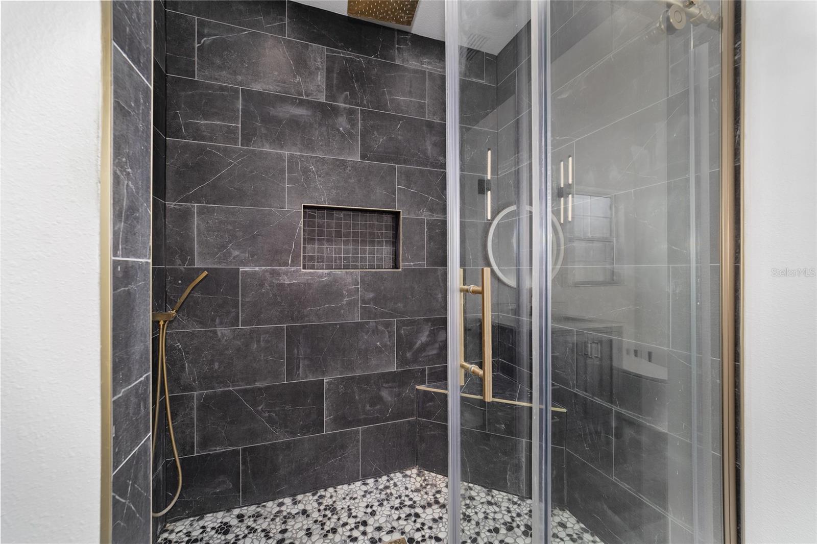 Image 42 of 65 For 22620 Highway 441 N