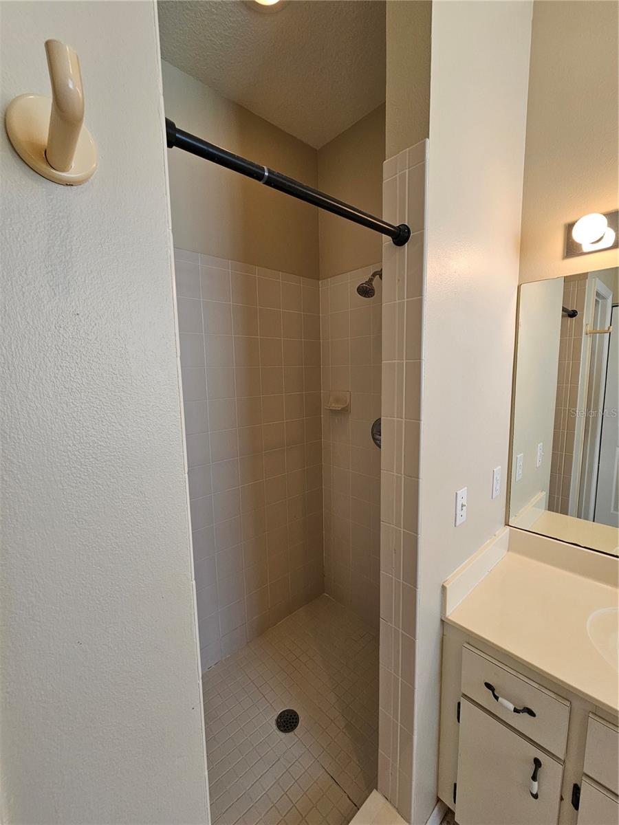 Image 9 of 21 For 17817 115th Court