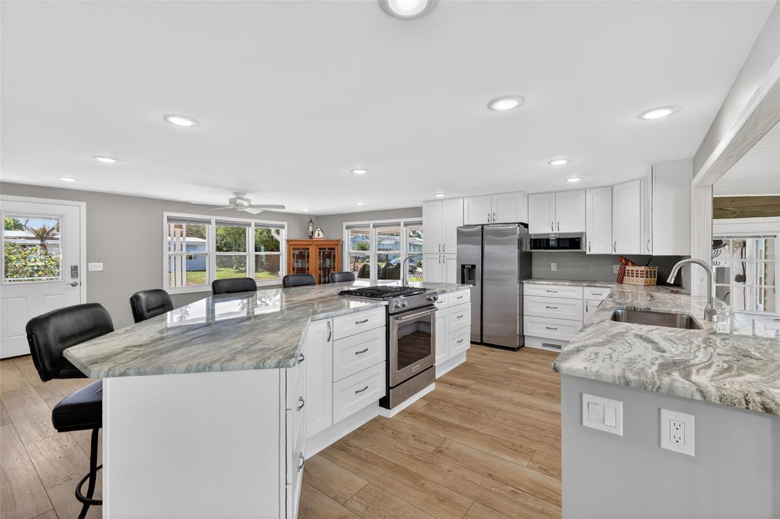 Image 11 of 34 For 1015 Southland Drive