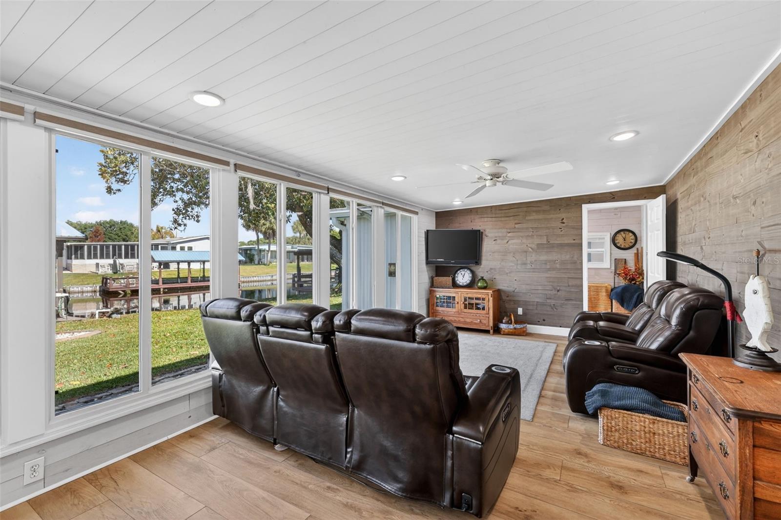 Image 12 of 34 For 1015 Southland Drive