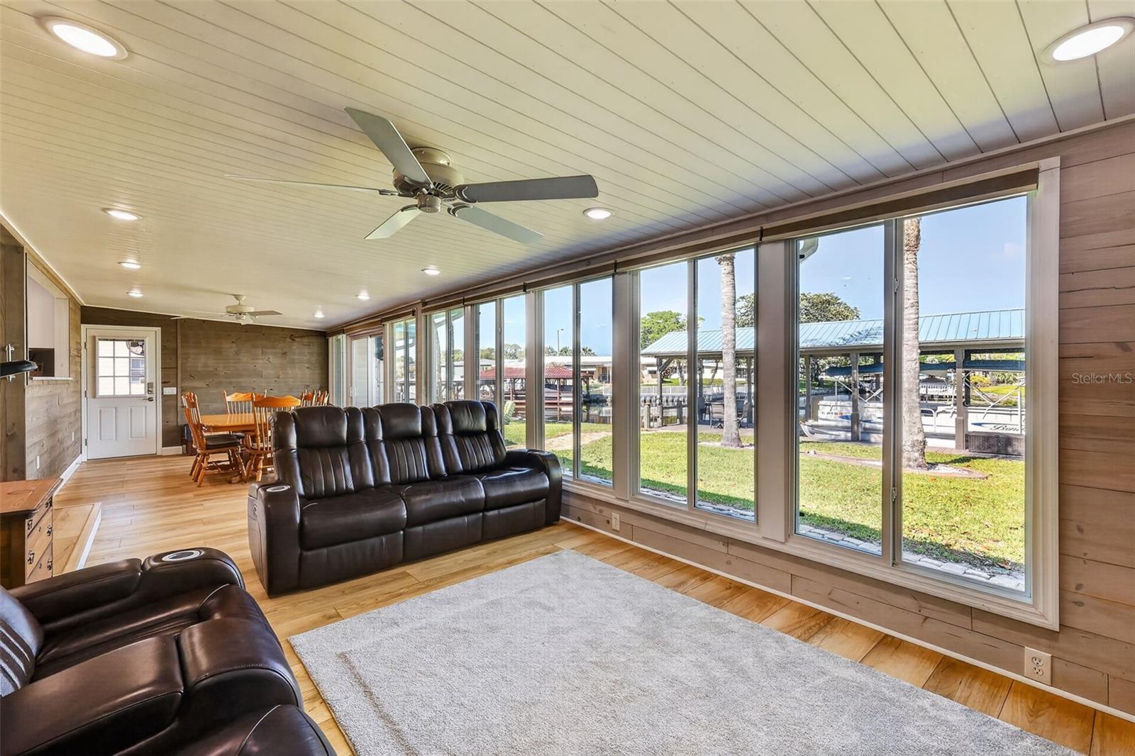 Image 14 of 34 For 1015 Southland Drive