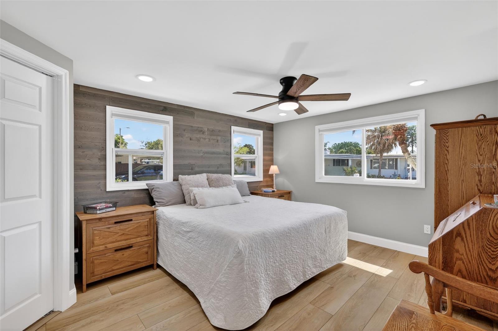 Image 18 of 34 For 1015 Southland Drive