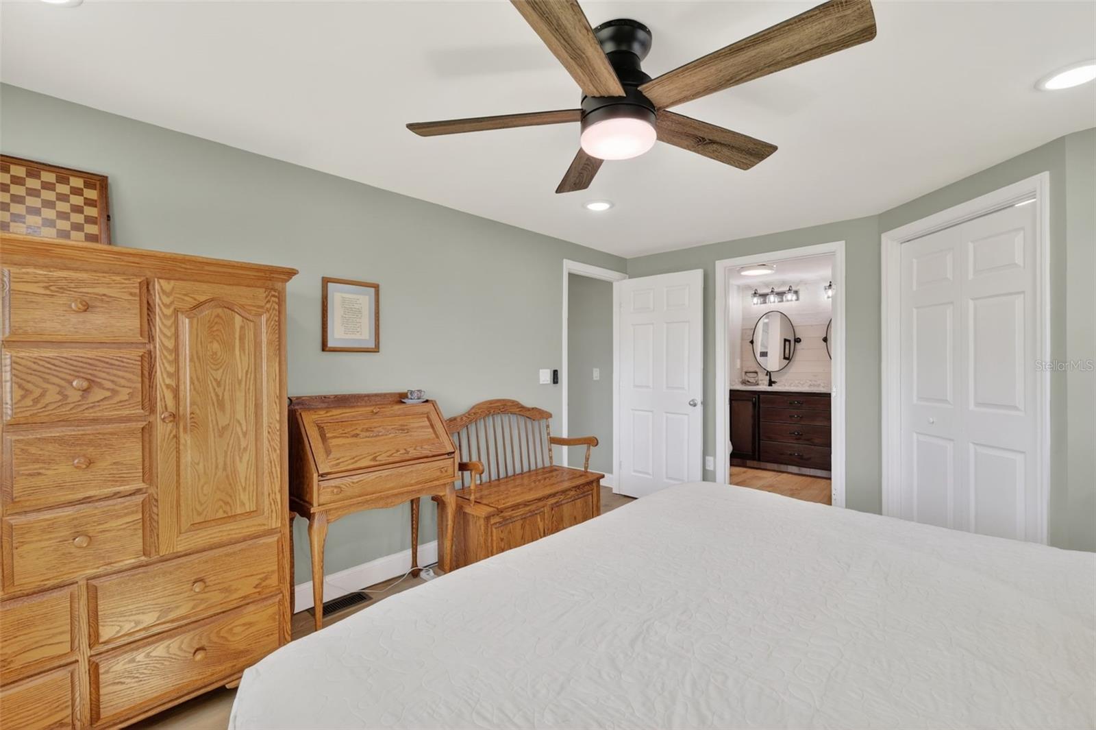 Image 19 of 34 For 1015 Southland Drive