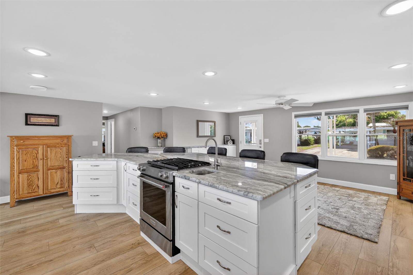 Image 9 of 34 For 1015 Southland Drive