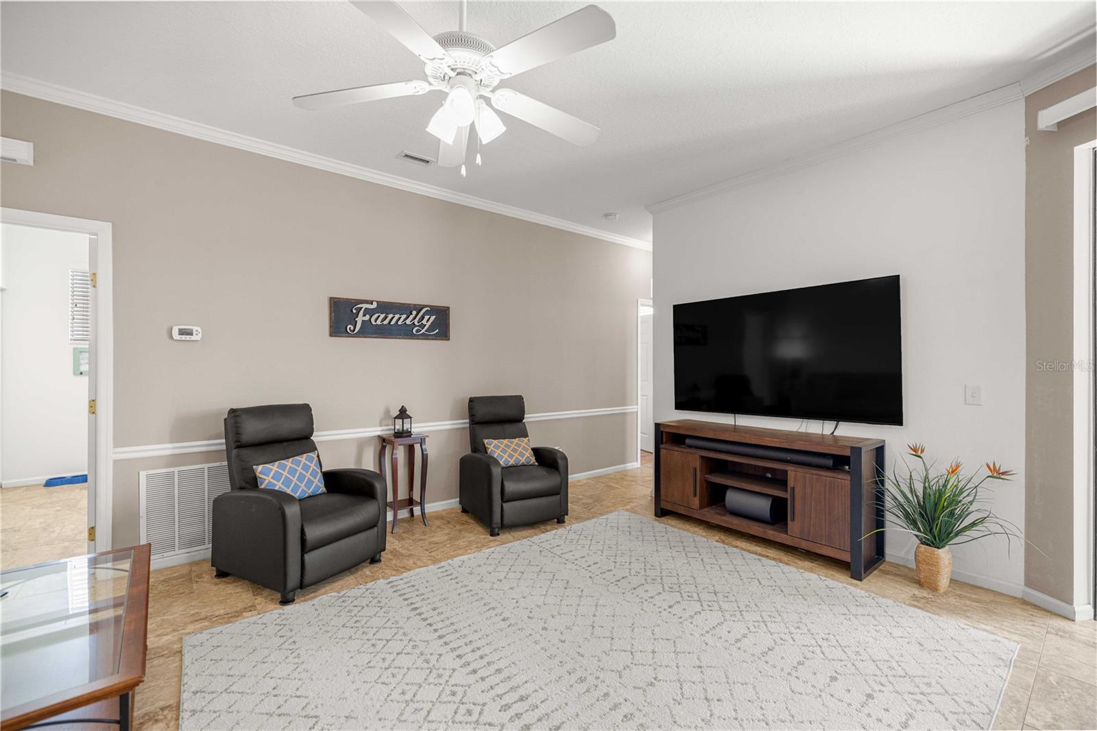 Image 13 of 34 For 2081 58th Court