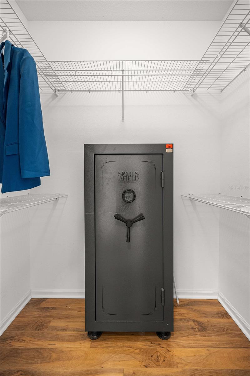 Image 21 of 34 For 2081 58th Court