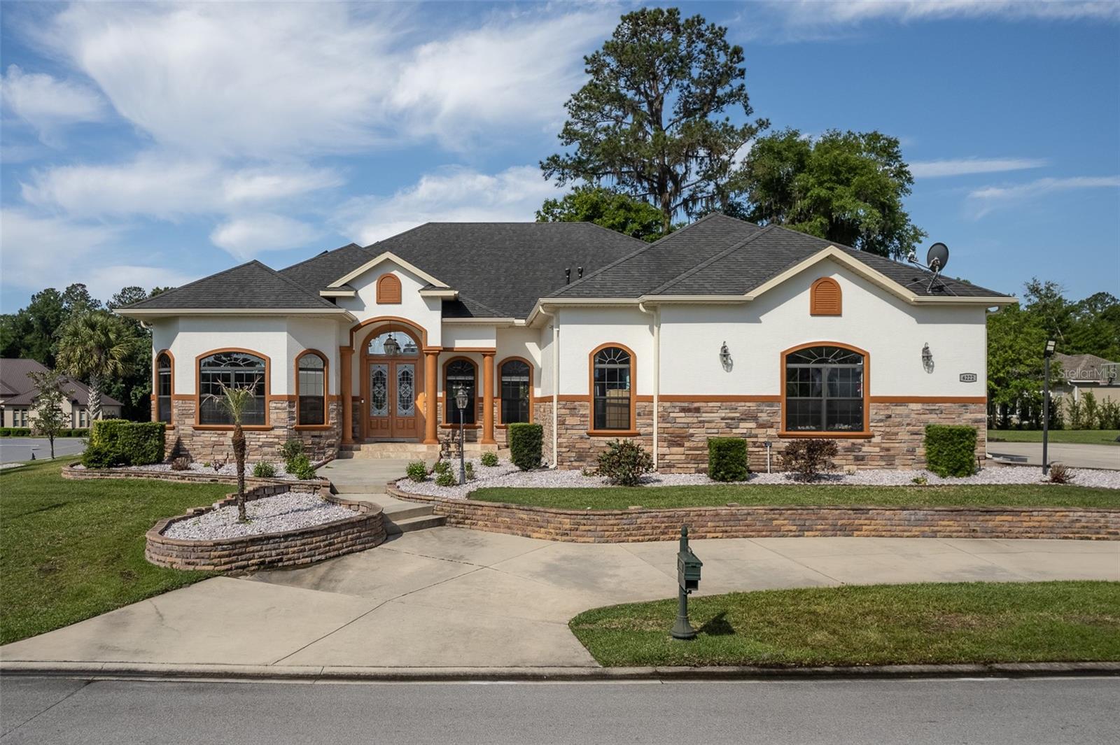 Image 2 of 62 For 4222 9th Avenue