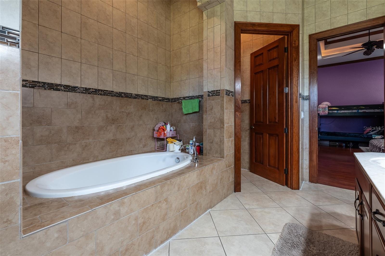 Image 30 of 62 For 4222 9th Avenue