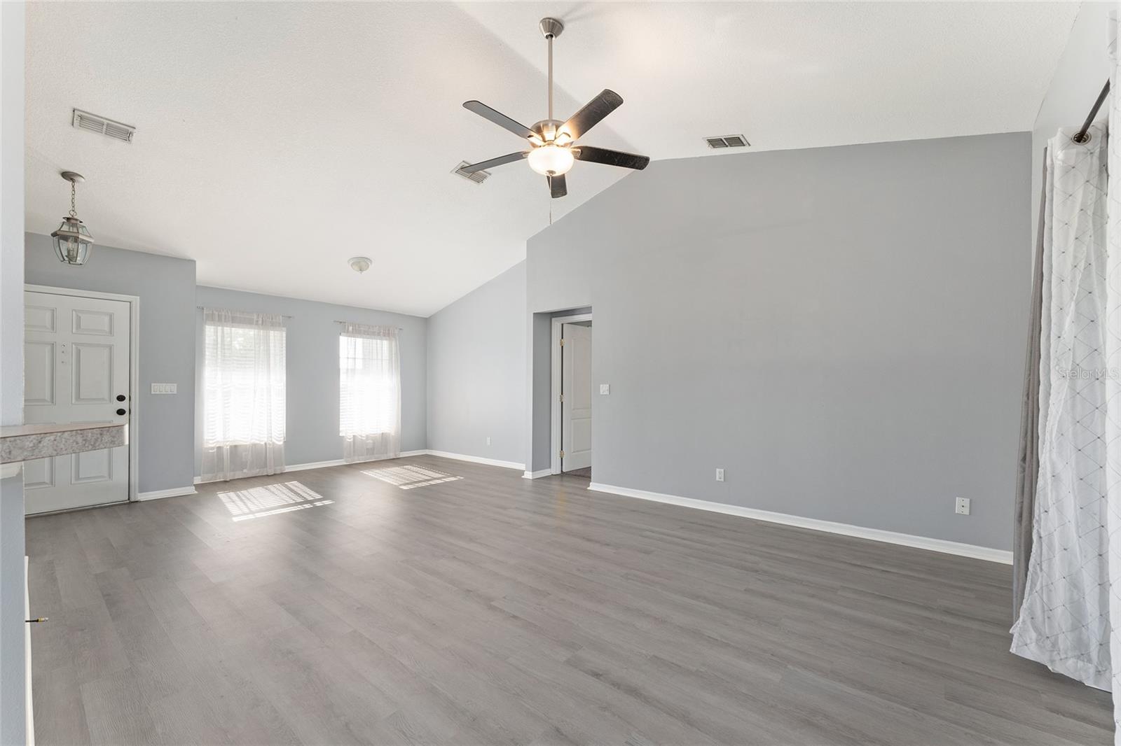 Image 11 of 50 For 6550 50th Court