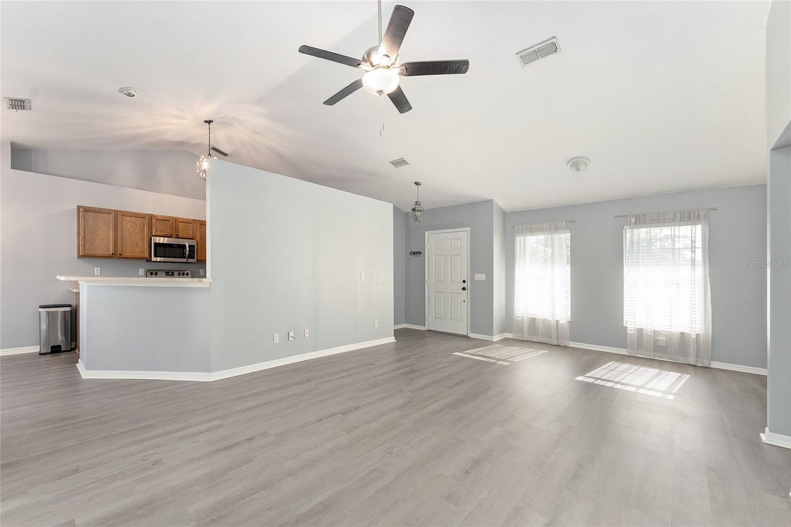 Image 12 of 50 For 6550 50th Court