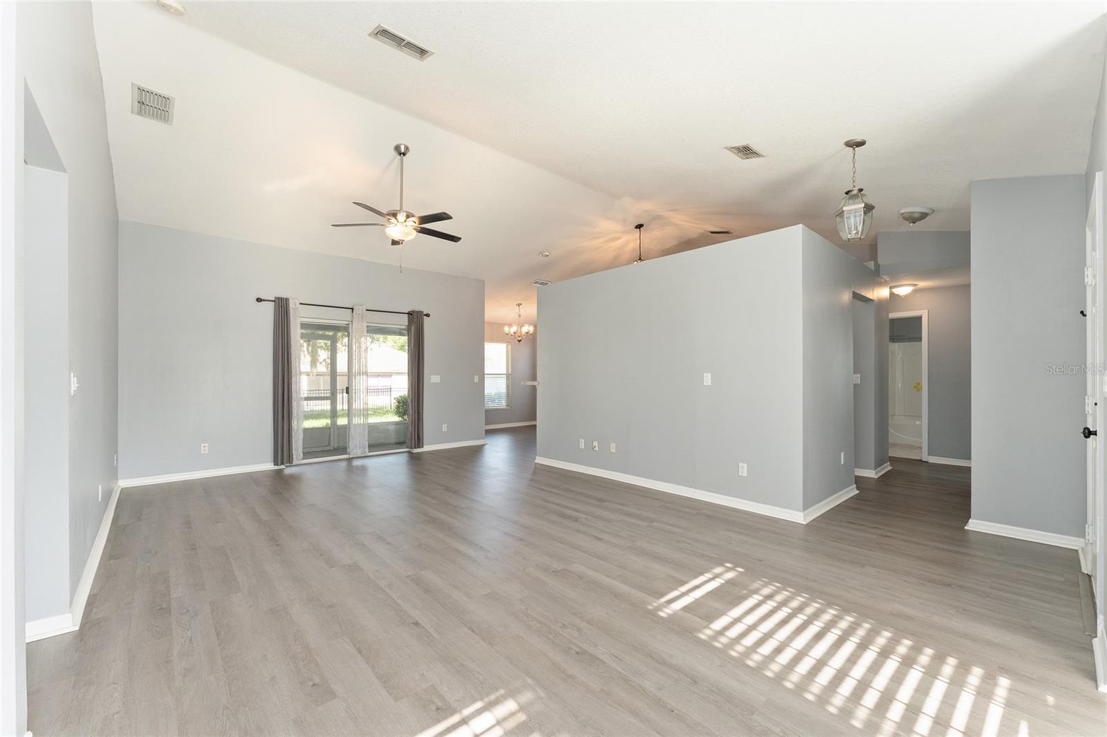 Image 14 of 50 For 6550 50th Court