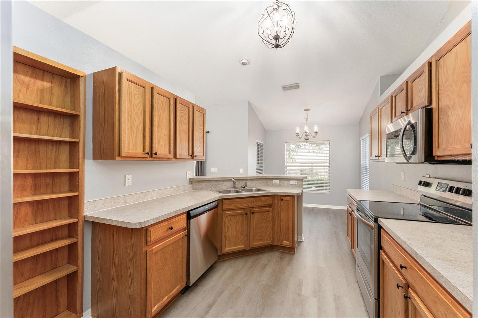 Image 15 of 50 For 6550 50th Court