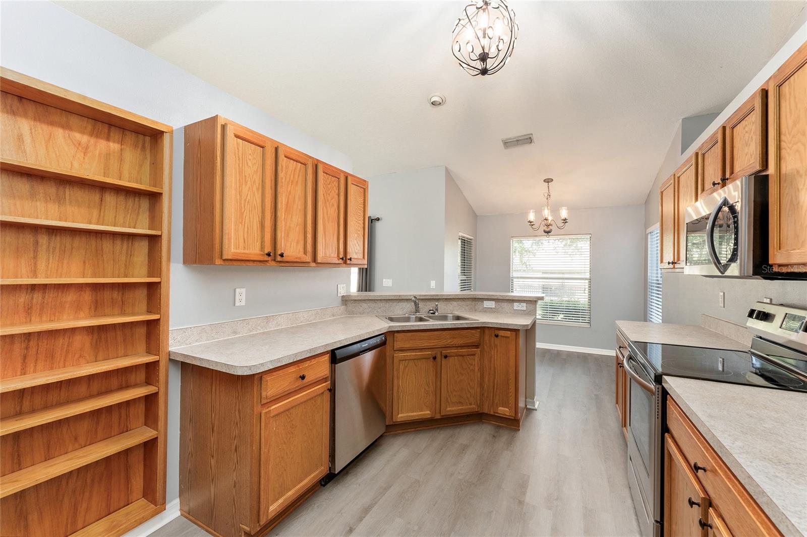 Image 17 of 50 For 6550 50th Court