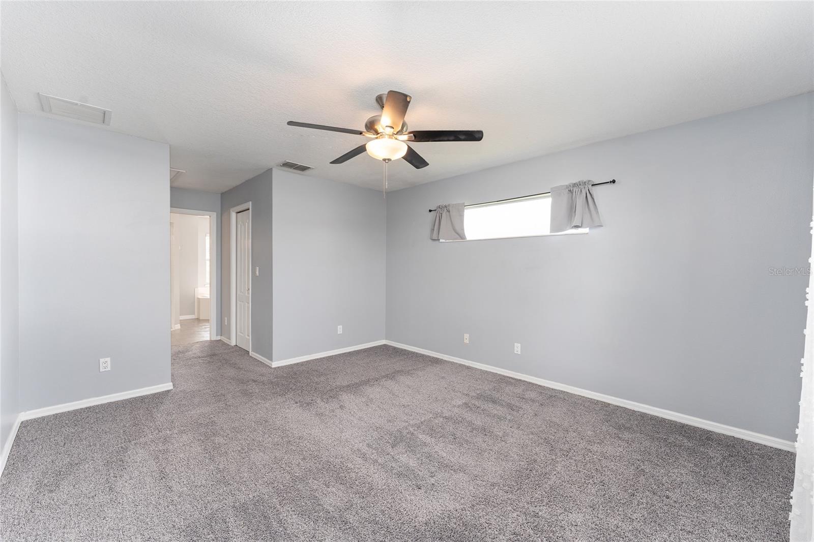 Image 23 of 50 For 6550 50th Court