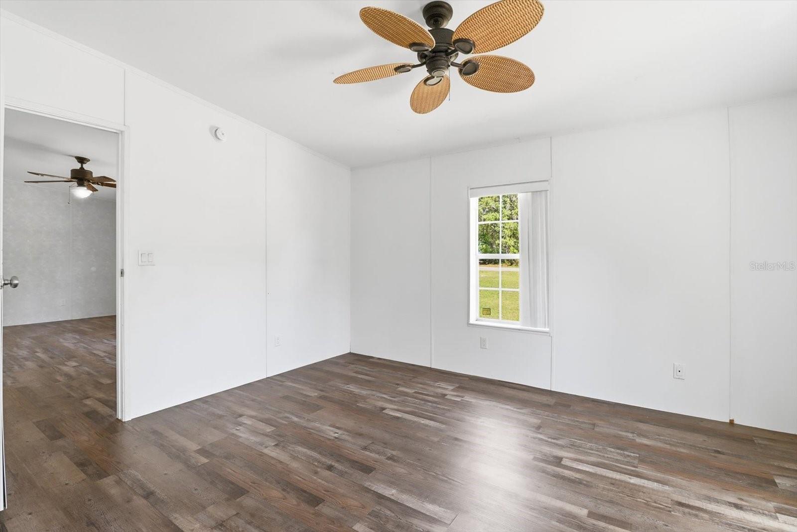 Image 13 of 45 For 5292 Bayliner Street