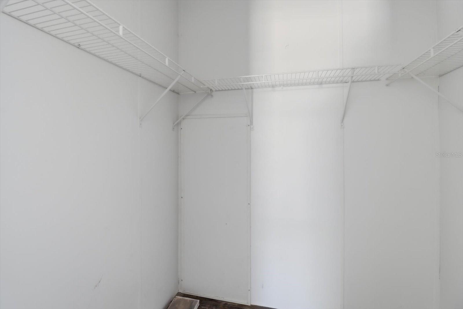 Image 14 of 45 For 5292 Bayliner Street