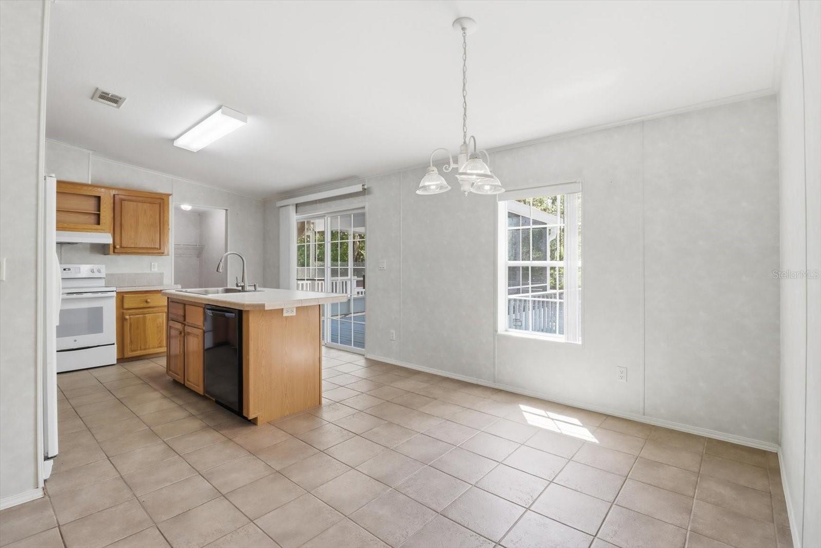 Image 18 of 45 For 5292 Bayliner Street