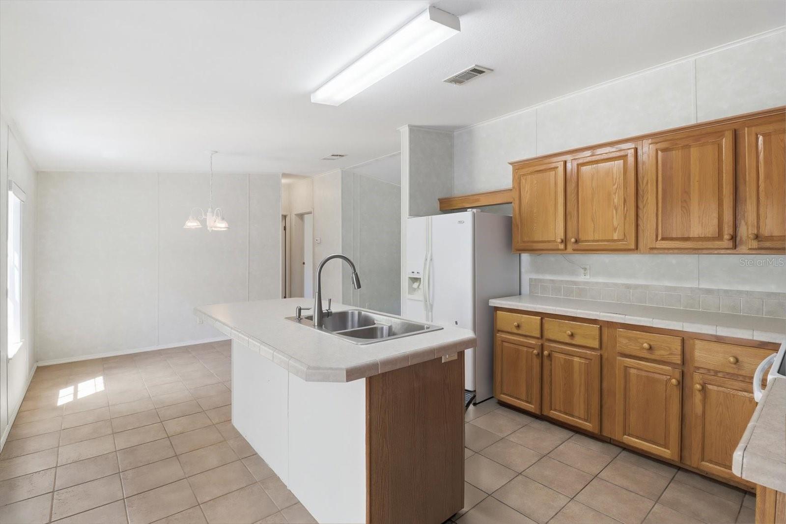 Image 21 of 45 For 5292 Bayliner Street