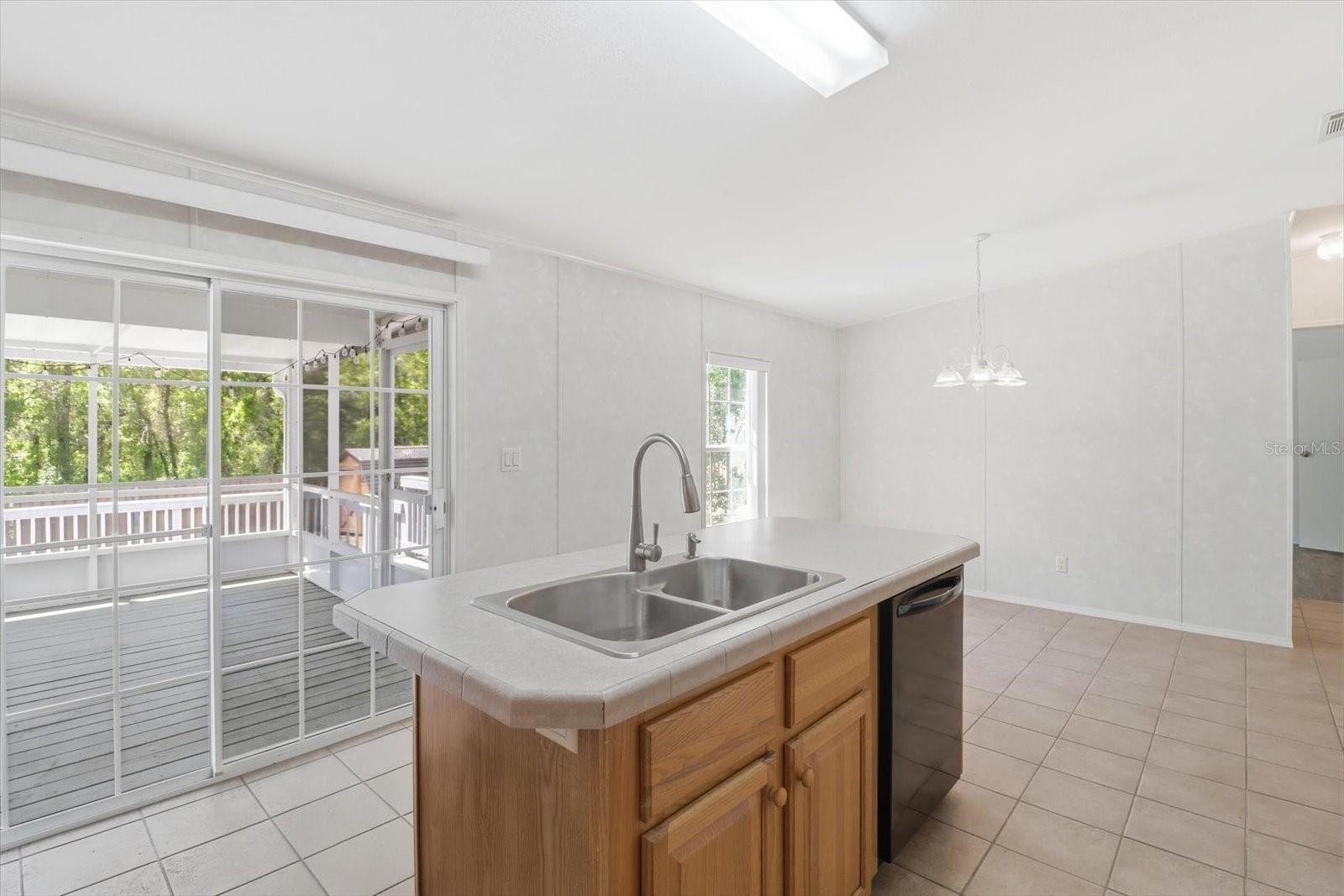 Image 22 of 45 For 5292 Bayliner Street