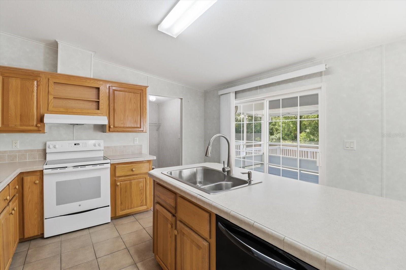 Image 25 of 45 For 5292 Bayliner Street