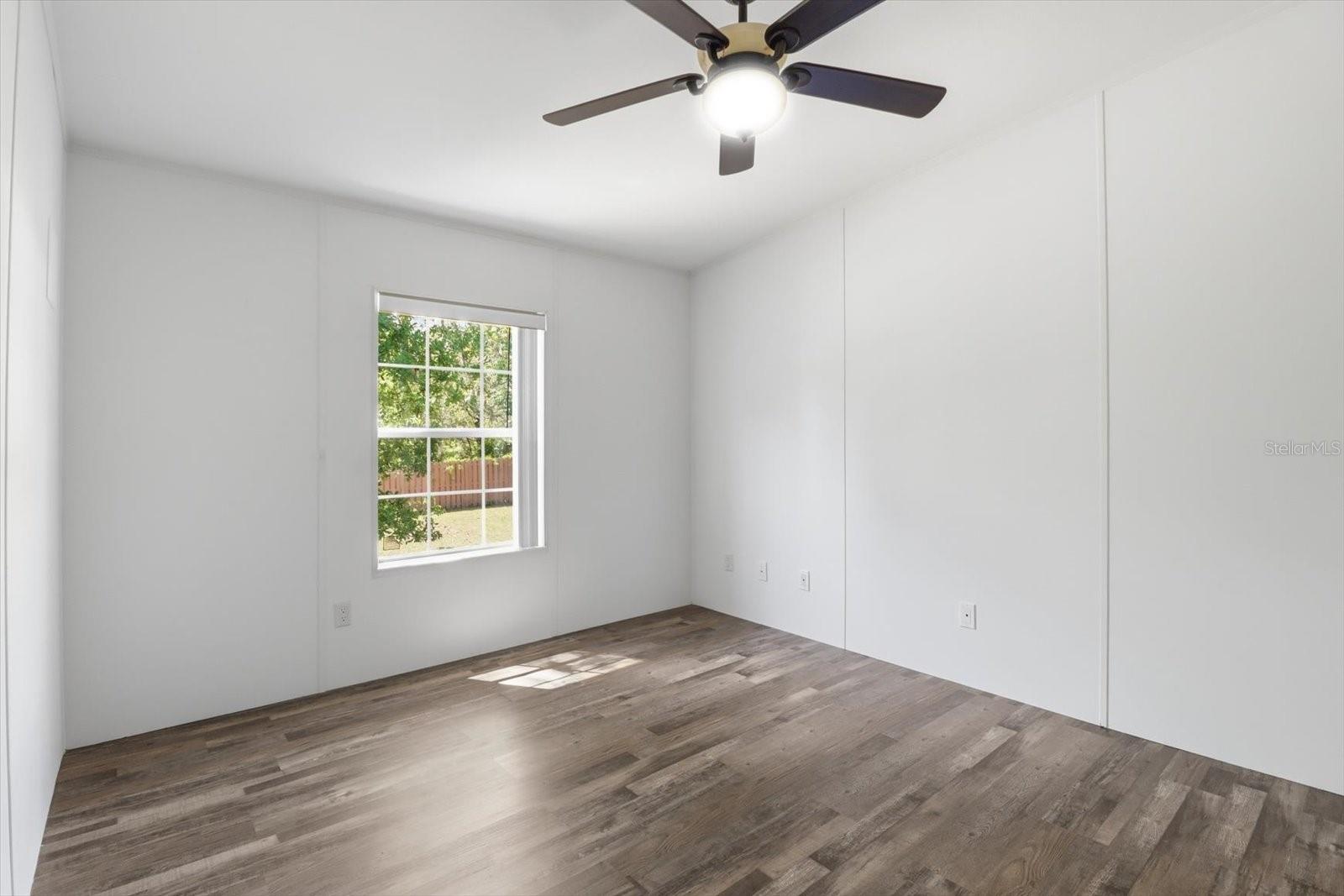 Image 29 of 45 For 5292 Bayliner Street