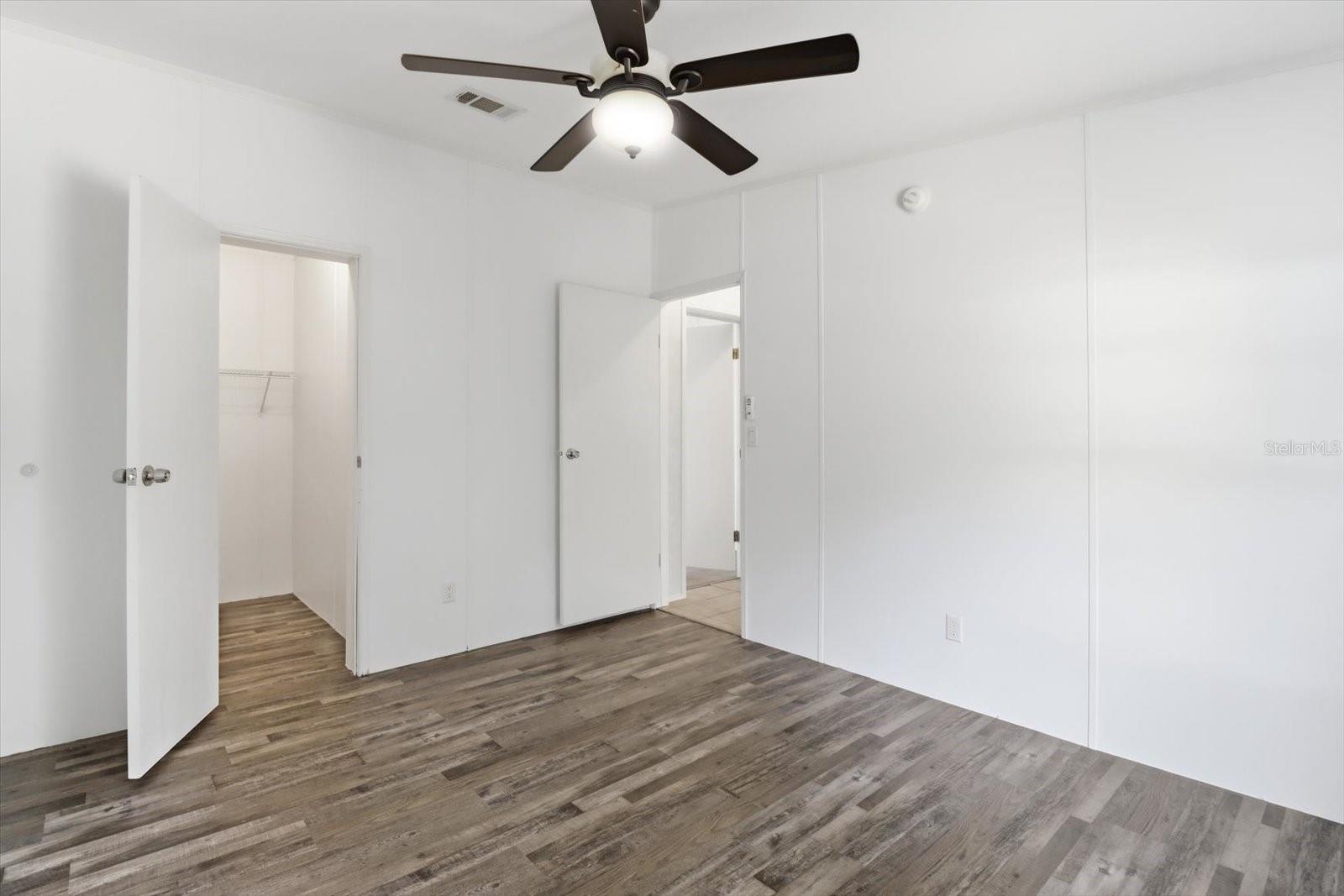 Image 30 of 45 For 5292 Bayliner Street