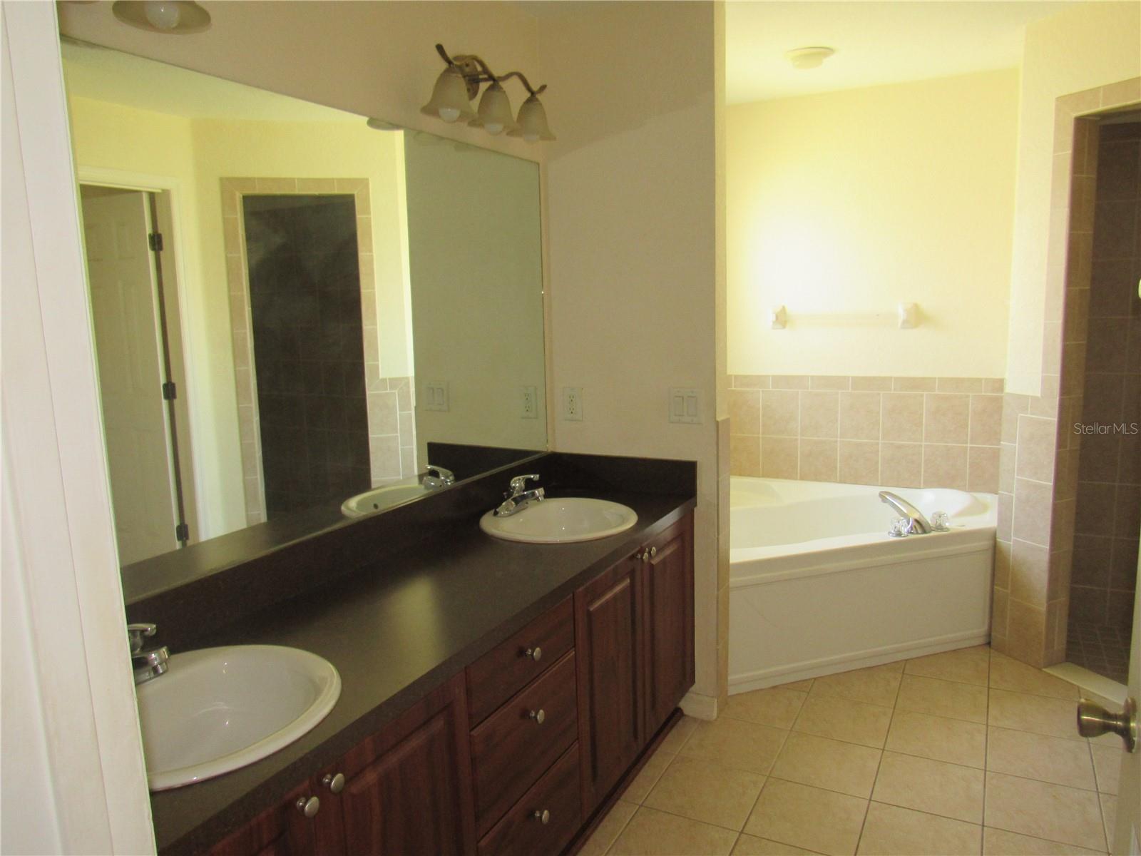 Image 11 of 18 For 7052 131st Loop