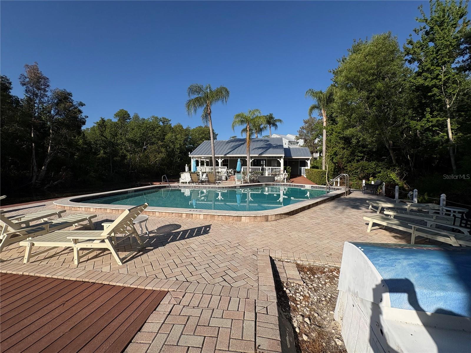 Image 9 of 31 For 2511 2511 Dolly Bay Drive 102