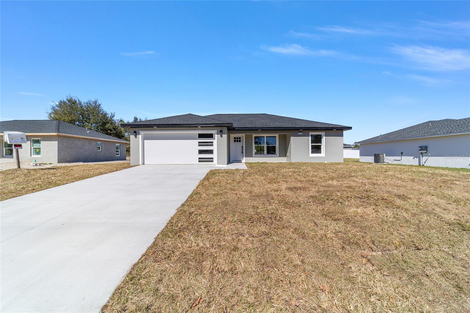 Image 3 of 31 For 13869 101 Street