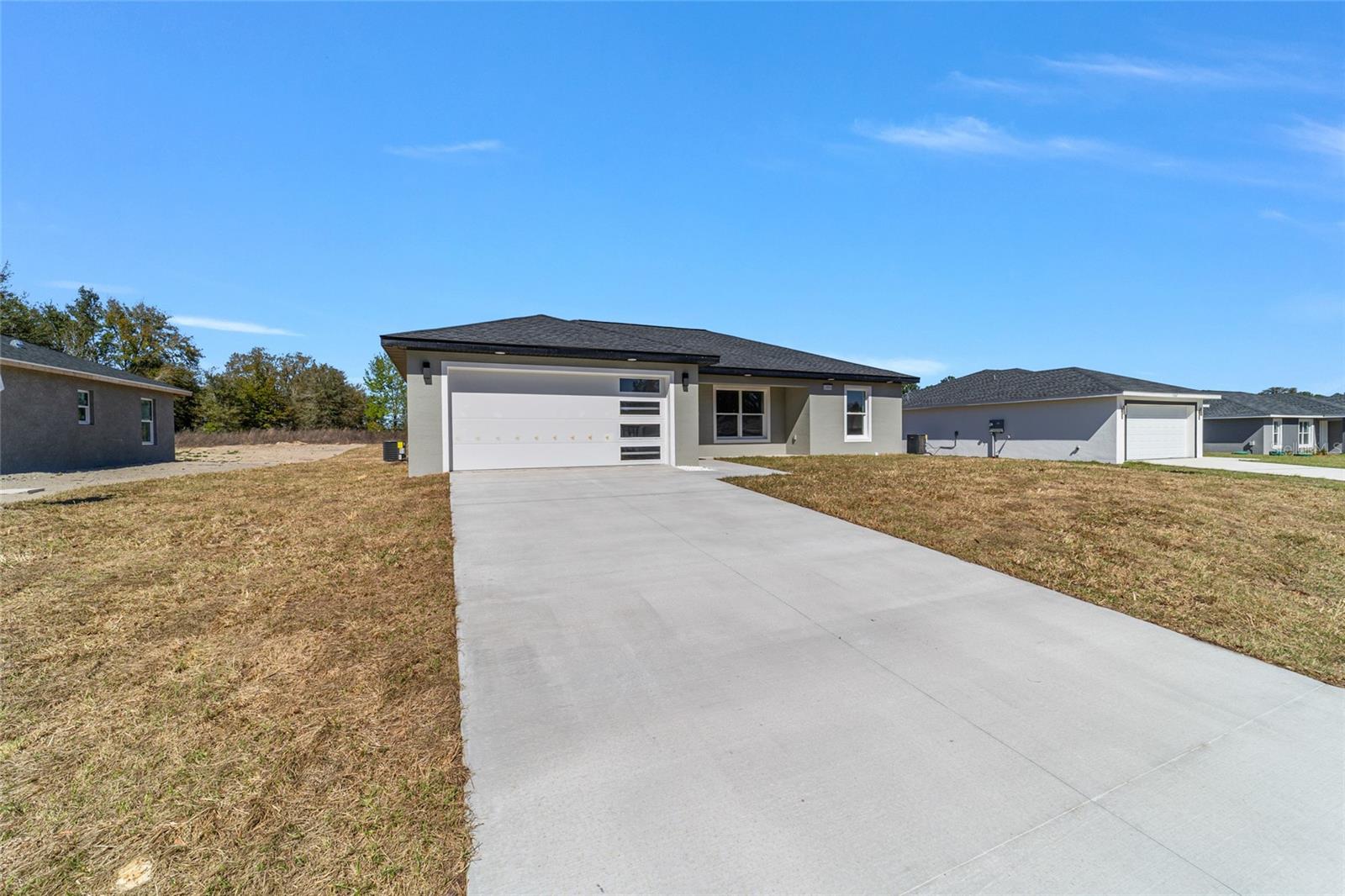 Image 4 of 31 For 13869 101 Street