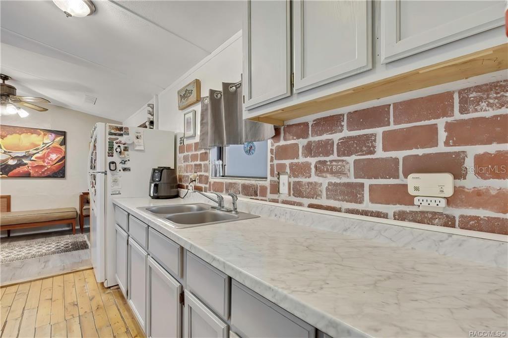 Image 10 of 51 For 27170 Townsend Boulevard