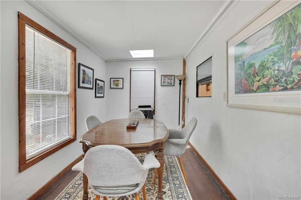 Image 14 of 51 For 27170 Townsend Boulevard