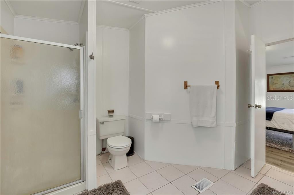 Image 20 of 51 For 27170 Townsend Boulevard