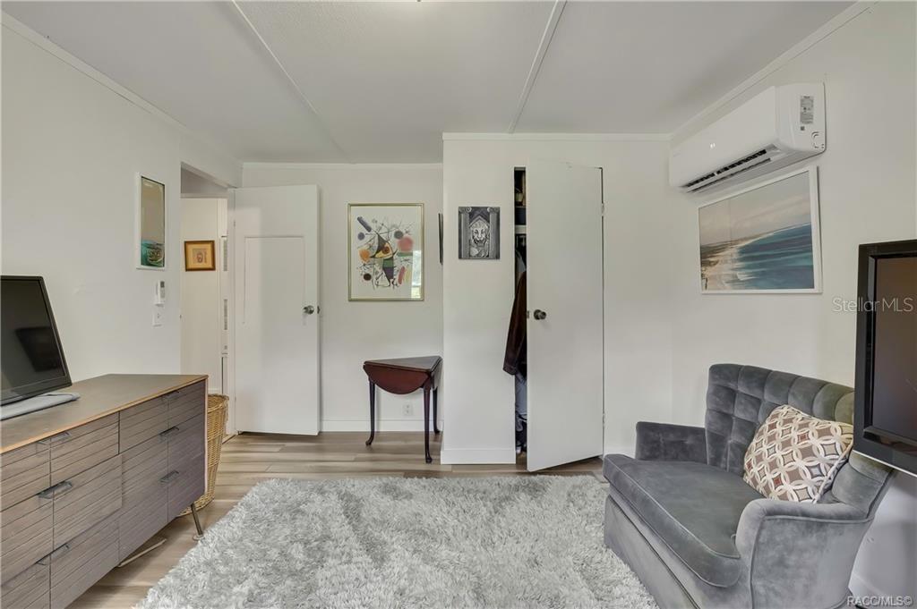 Image 24 of 51 For 27170 Townsend Boulevard