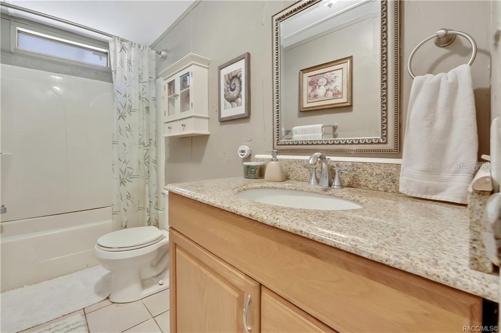 Image 25 of 51 For 27170 Townsend Boulevard